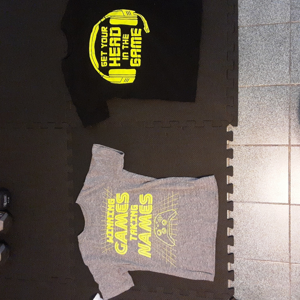3 boys shirts - Picture 1 of 3